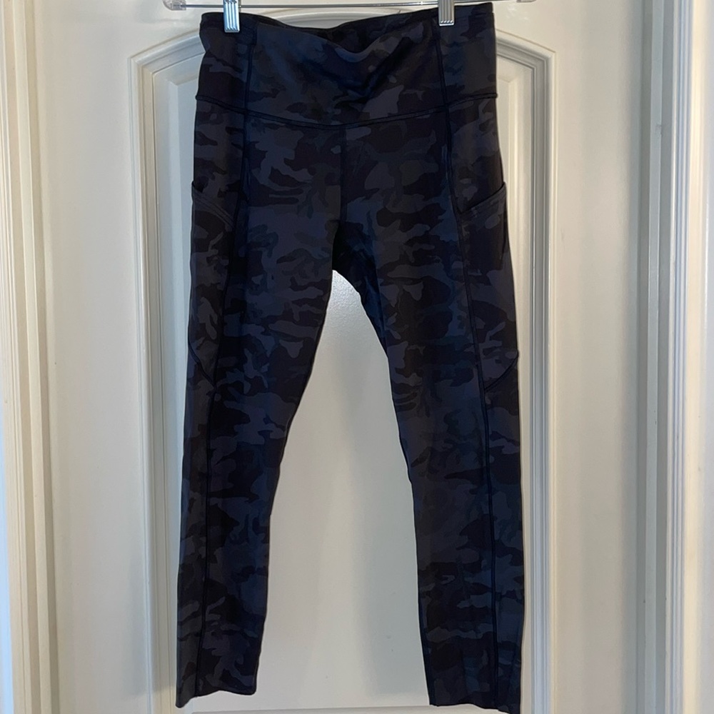 Lululemon Fast and Free 25” size 8